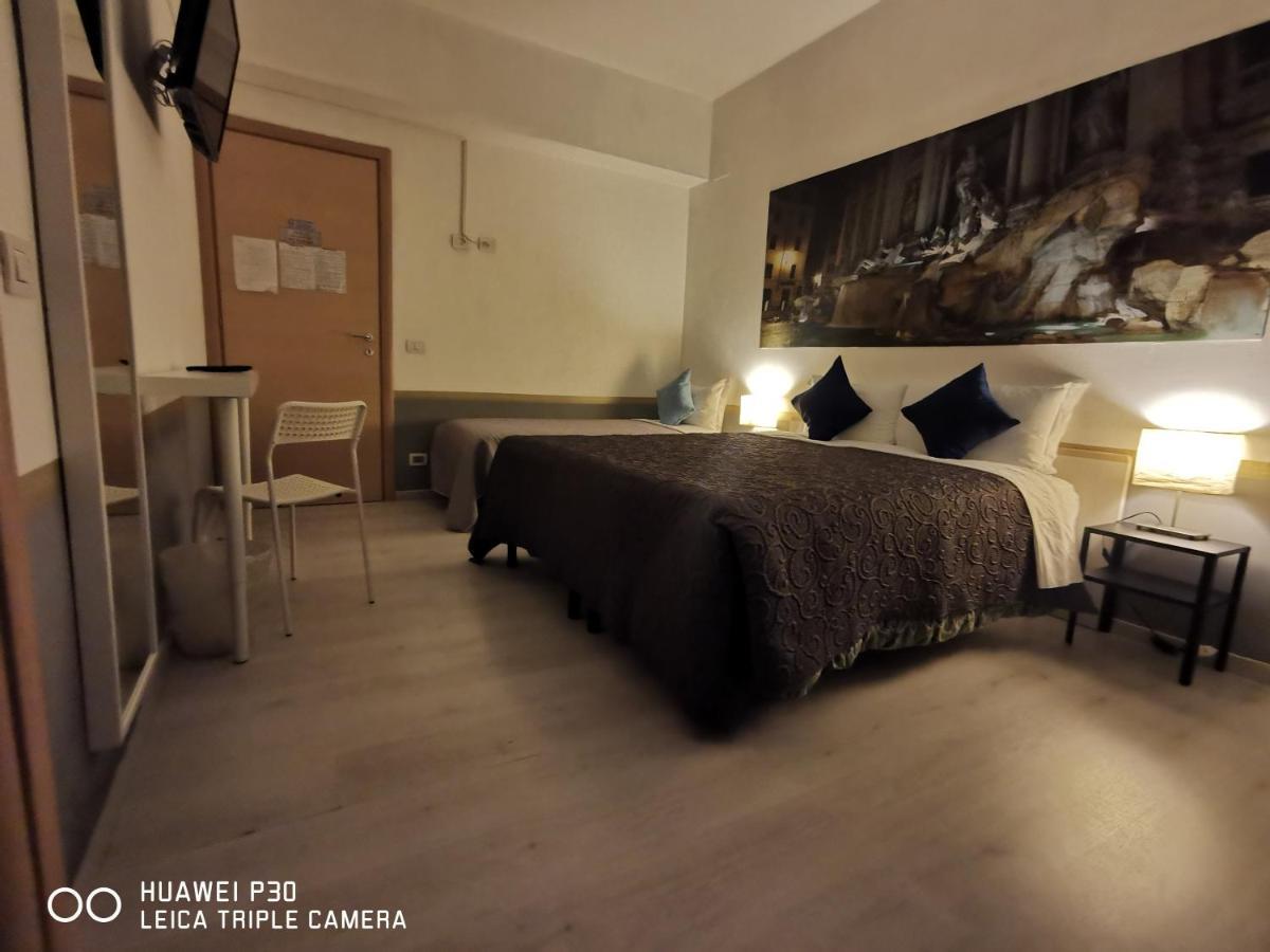 Hotel Domus Viatoris Roma Exterior foto